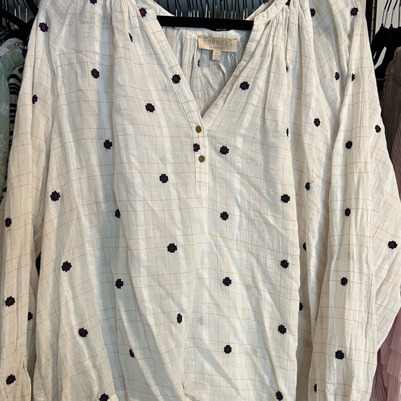 Farmers Market Tops - Farmers Market White and Black Women's Blouse
